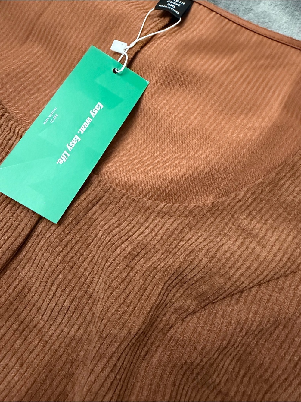 SHEIN Rust Brown Ribbed Button-Front Vest - Picture 2 of 2